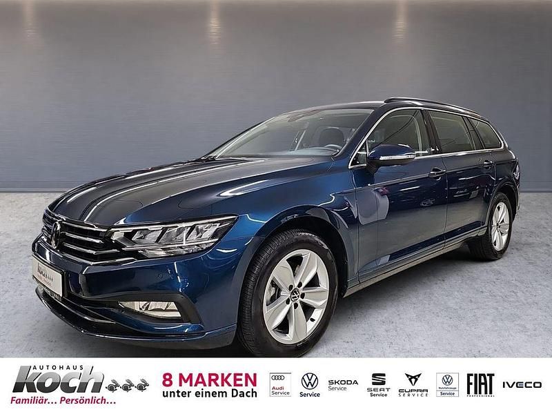 Blau Gebraucht 2023 VW Passat Business Kombi | 34.590 € (Fairer Preis) - Bild 1/4