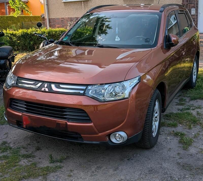 Andere außenfarben Gebraucht 2012 Mitsubishi Outlander SUV | 7.600 € (Superpreis) - Bild 1/4