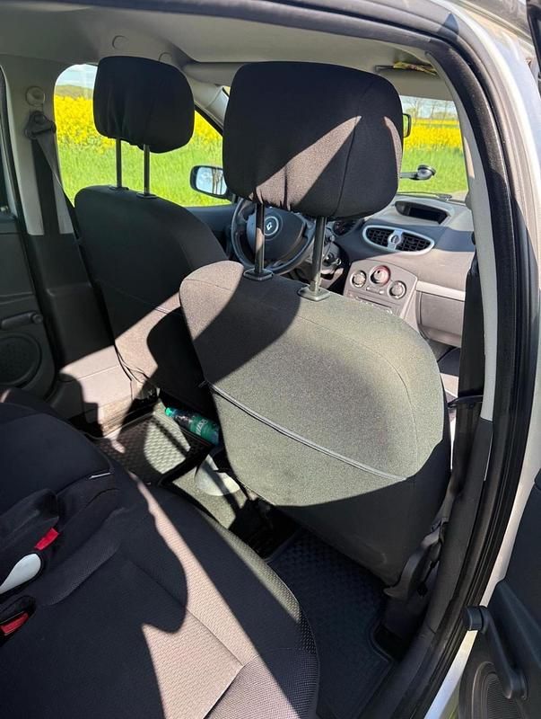 Gebraucht Renault Clio II 75 PS (55 kW) 2006 Grau Kleinwagen