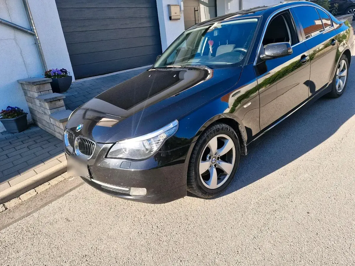 Gebraucht BMW 523 192 PS (141 kW) 2008 Schwarz Limousine