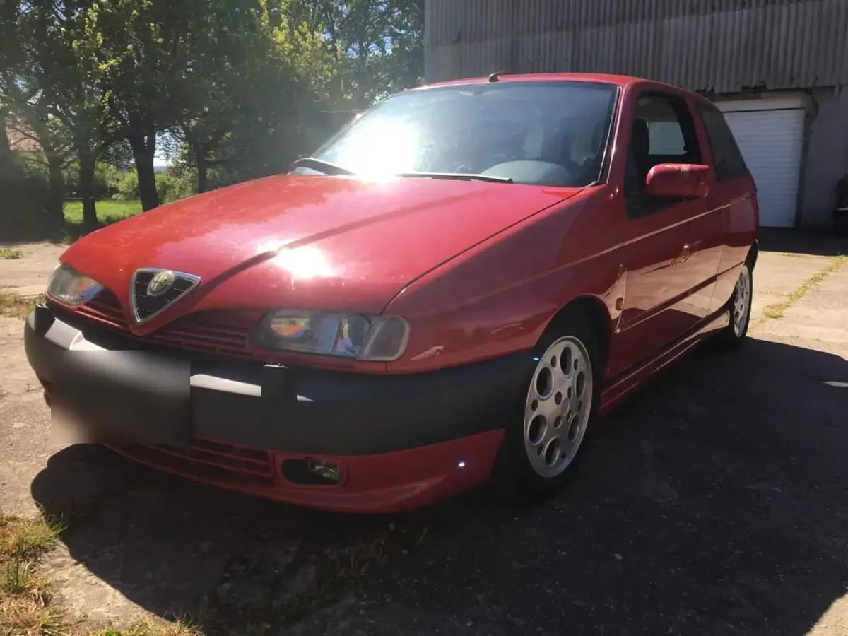 Occasion Alfa Romeo 145 150 ch (110 kW) 1995 Rouge Citadine
