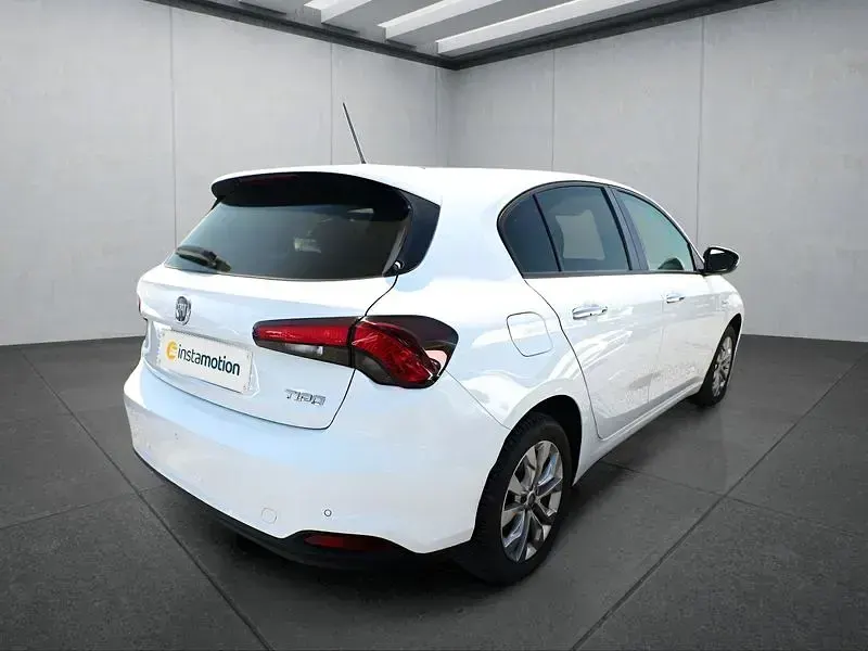 Gebraucht Fiat Tipo Easy 120 PS (88 kW) 2019 Weiß Limousine