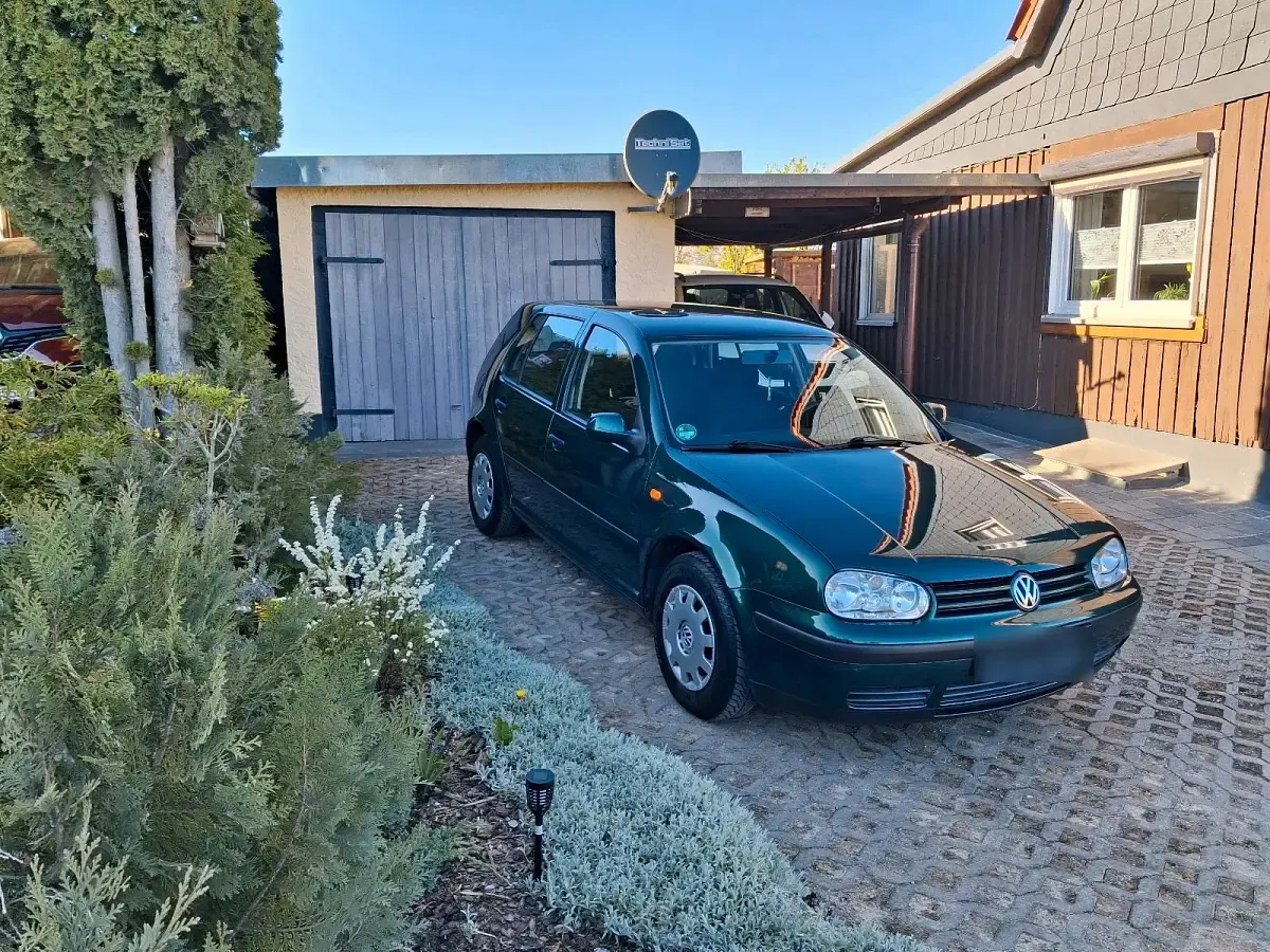 Gebraucht VW Golf III 75 PS (55 kW) 1999 Grün Limousine