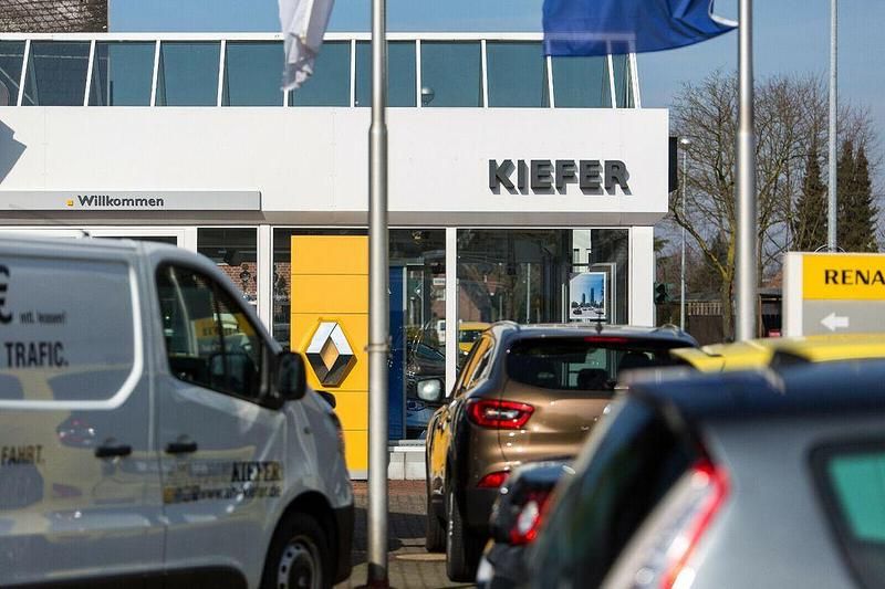 Grün Gebraucht 2023 Dacia Spring Essentiel Kleinwagen | 13.490 € (Fairer Preis) - Bild 1/2