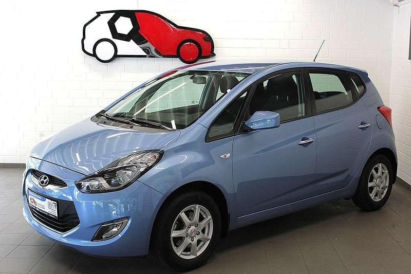 Blau Gebraucht 2013 Hyundai ix20 Classic Van / Kleinbus | 6.690 € (Guter Preis) - Bild 1/4
