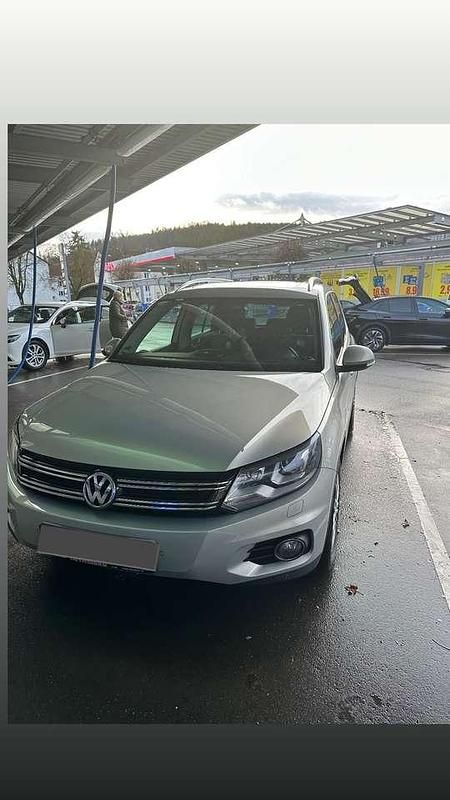 Gebraucht VW Tiguan Style 140 PS (102 kW) 2012 Grau SUV