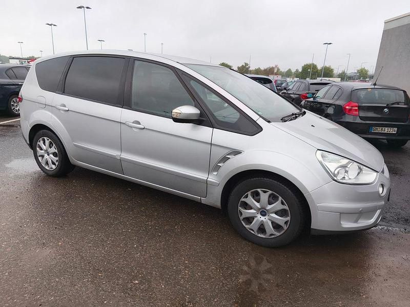 Silber Gebraucht 2008 Ford S-MAX Trend Van / Kleinbus | 3.950 € (Guter Preis) - Bild 1/4