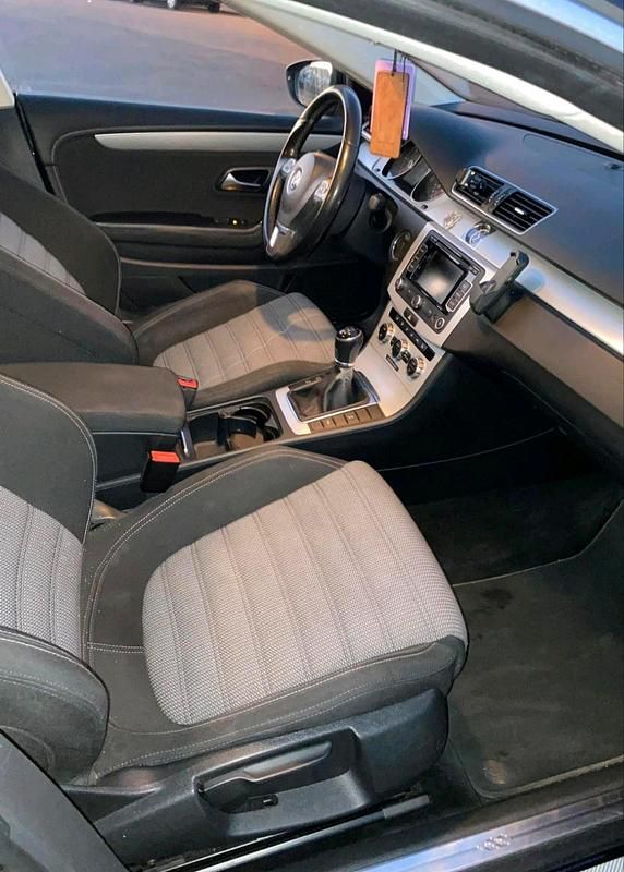 Gebraucht VW Passat 143 PS (105 kW) 2014 Schwarz Limousine