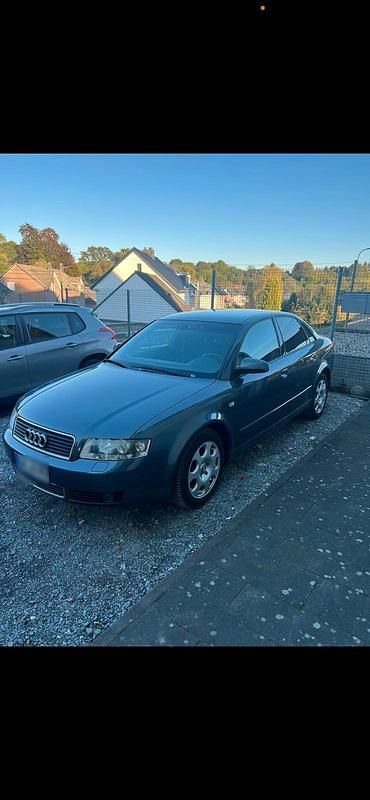 Second-hand Audi A4 220 CP (161 kW) 2001 Gri Berlinǎ