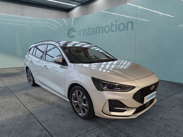 Silber Gebraucht 2023 Ford Focus ST-Line Kombi | 27.150 € (Etwas zu teuer) - Bild 1/2