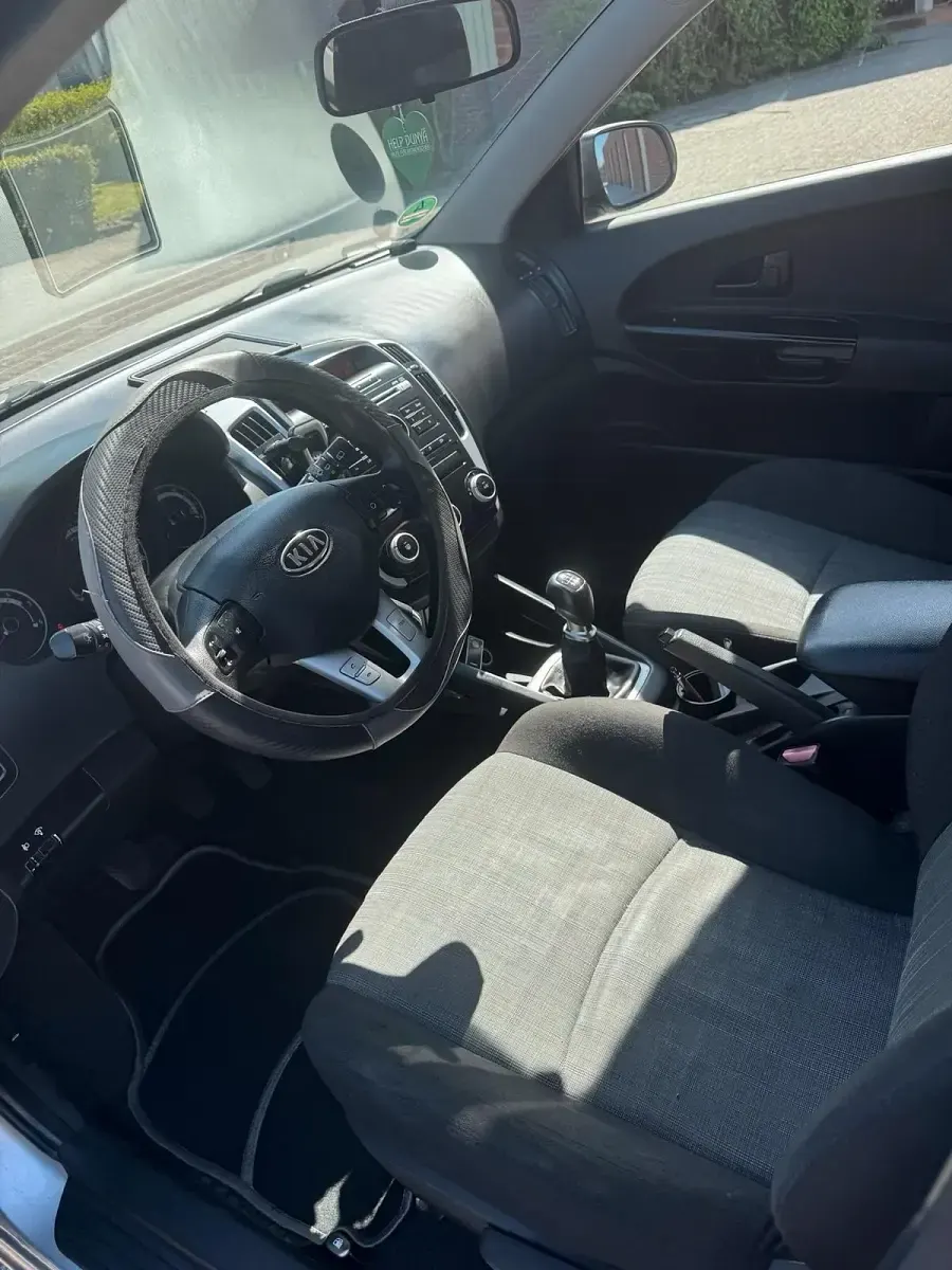 Gebraucht Kia Ceed 90 PS (66 kW) 2012 Grau Kleinwagen