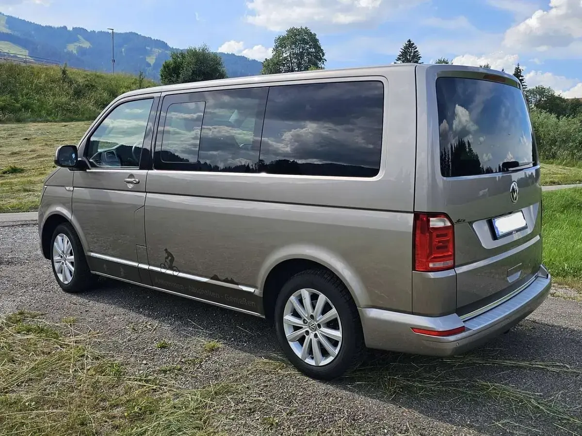 Gebraucht VW Multivan Generation Six 199 PS (146 kW) 2018 Beige Van / Kleinbus