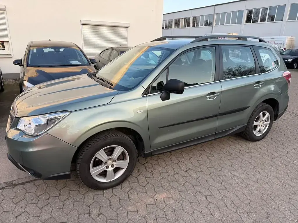 Käytetty Subaru Forester Active 147 HP (108 kW) 2013 Vihreä Katumaasturi