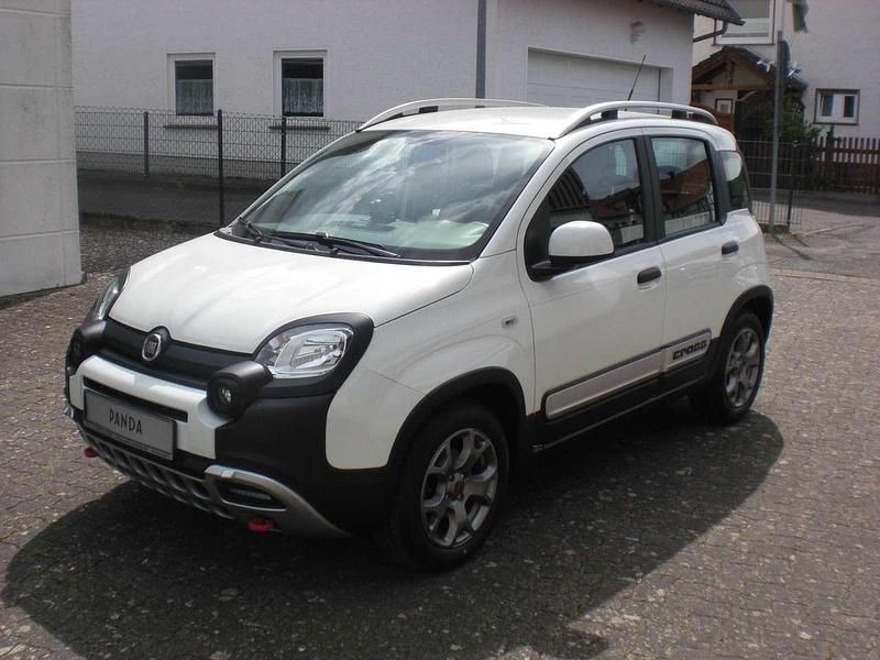 Gebraucht Fiat Panda Cross Cross Plus 69 PS (50 kW) 2020 Weiss Kleinwagen