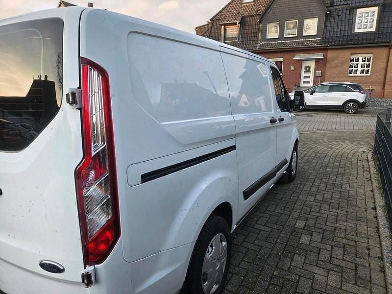 Gebraucht Ford Transit Custom Basis 170 PS (125 kW) 2018 Weiß Van