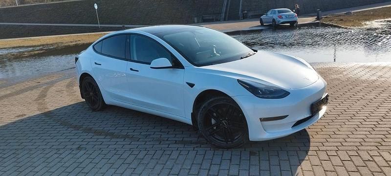 Gebraucht Tesla Model 3 350 kW (476 PS) 2021 Weiß Limousine