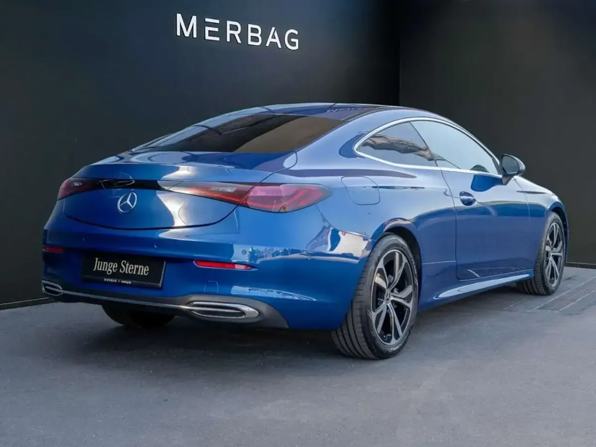 Gebraucht Mercedes CLE200 Avantgarde 204 PS (150 kW) 2024 Blau Coupé