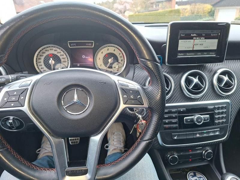 Gebraucht Mercedes A200 AMG line 156 PS (114 kW) 2012 Schwarz Limousine