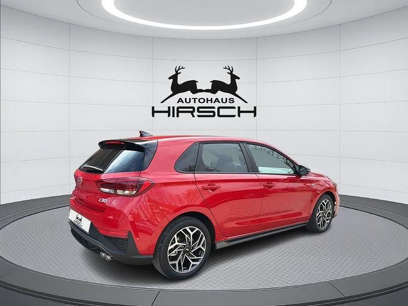 Neu Hyundai i30 N Line 150 PS (110 kW) 2026 Rot Limousine