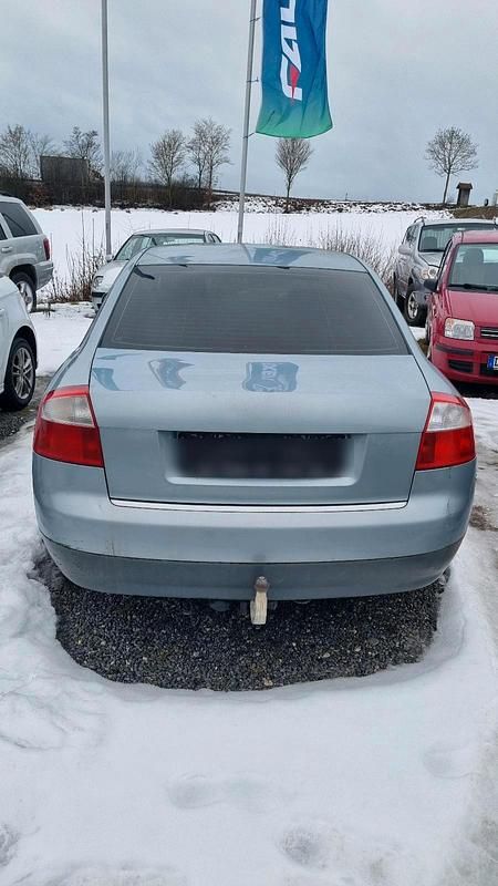 Gebraucht Audi A4 131 PS (96 kW) 2002 Blau Limousine