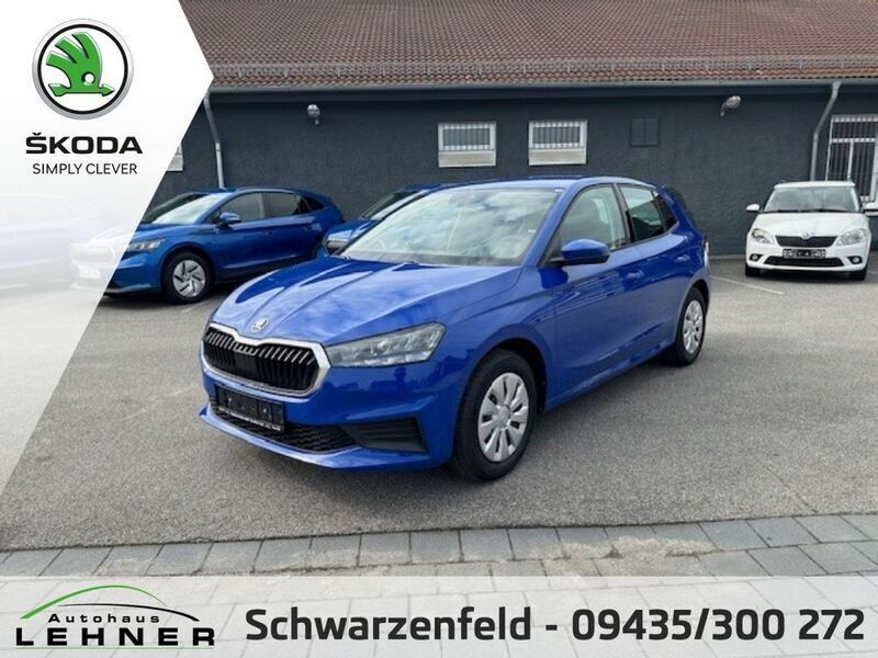 Energy blau Gebraucht 2023 Skoda Fabia Selection Kleinwagen | 18.490 € (Fairer Preis) - Bild 1/4