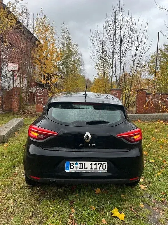 Gebraucht Renault Clio Business 91 PS (66 kW) 2021 Schwarz Kleinwagen