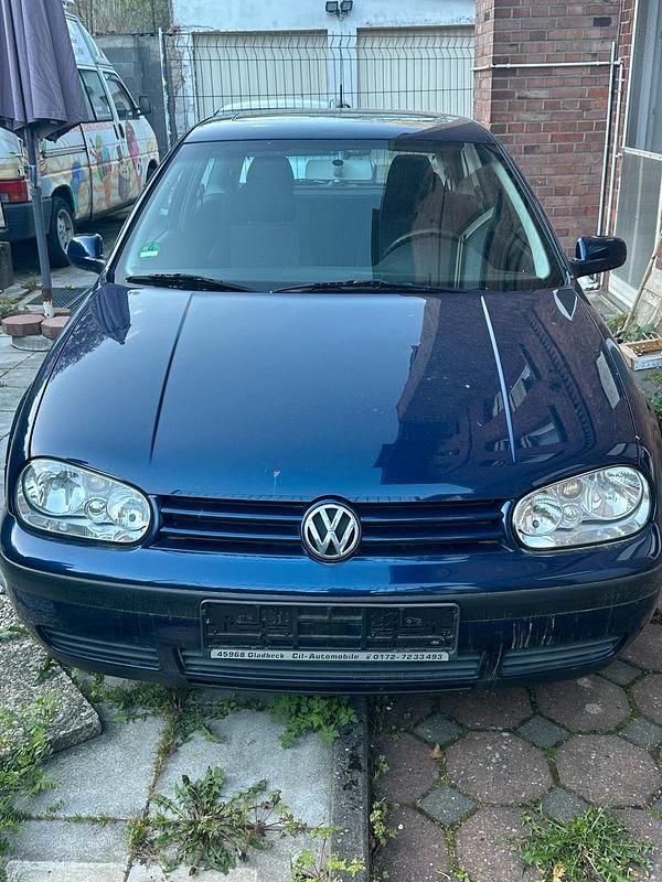 Second-hand VW Golf 75 CP (55 kW) 2001 Albastru Coupe