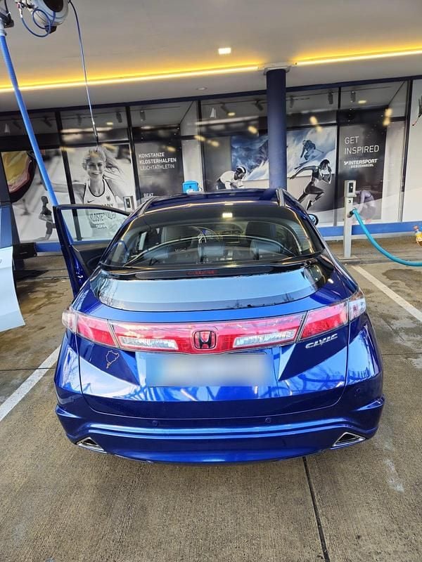 Blau Gebraucht 2010 Honda Civic Limousine | 6.000 € (Fairer Preis) - Bild 1/4