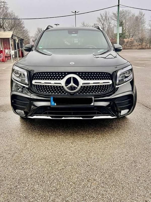 Gebraucht Mercedes GLB200 163 PS (119 kW) 2022 Schwarz SUV