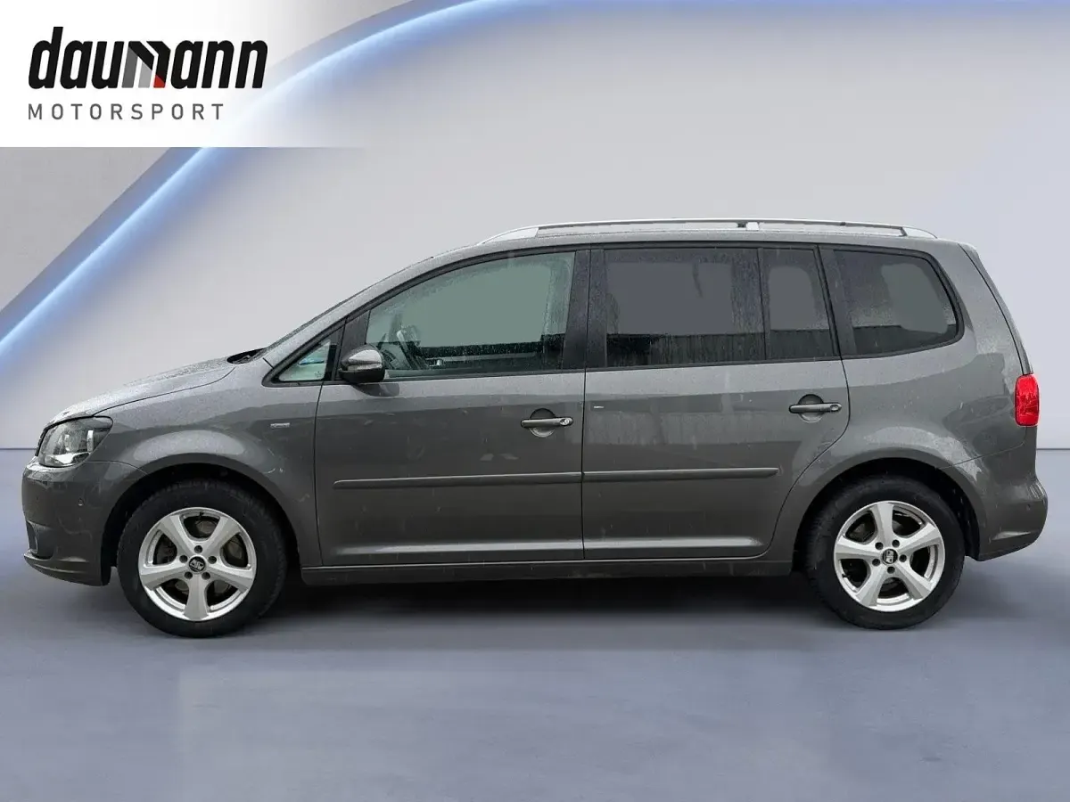 Gebraucht VW Touran Life 140 PS (102 kW) 2013 Grau Van / Kleinbus