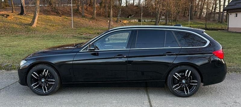 Gebraucht BMW 320 Luxury Line 185 PS (136 kW) 2019 Schwarz Limousine
