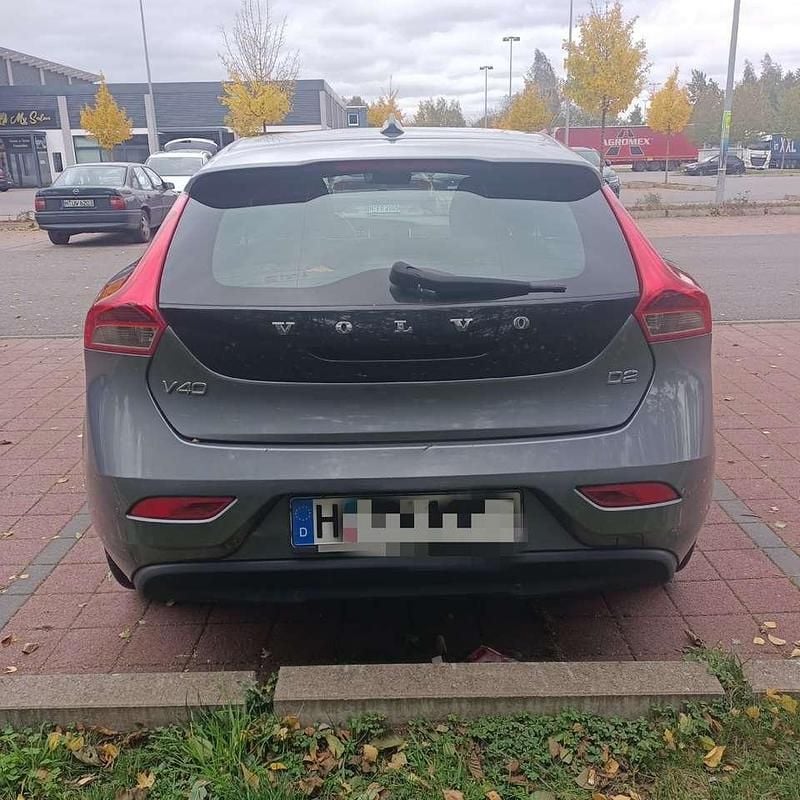 Gebraucht Volvo V40 120 PS (88 kW) 2015 Limousine