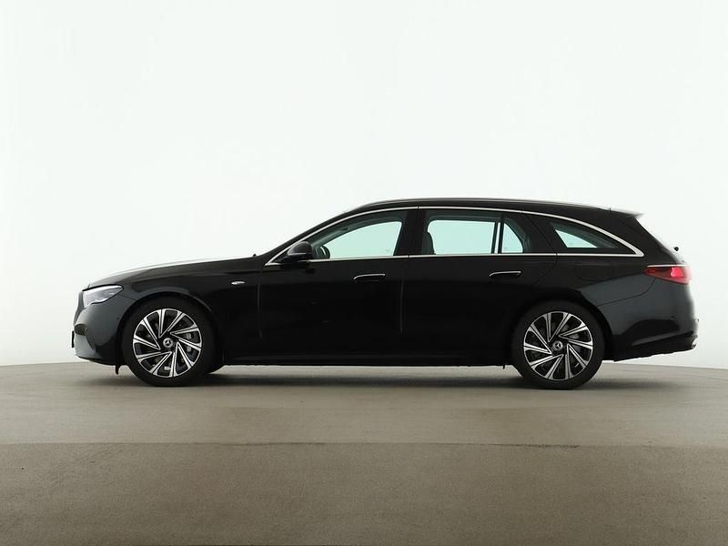 Gebraucht Mercedes E300 Avantgarde 360 PS (264 kW) 2025 Schwarz Limousine