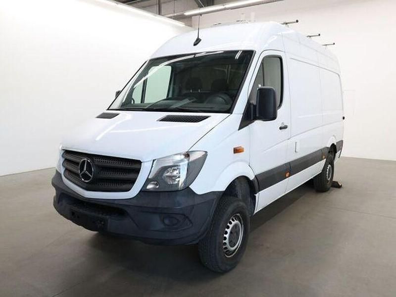 Gebraucht Mercedes Sprinter 163 PS (119 kW) 2018 Arktikweiß Van