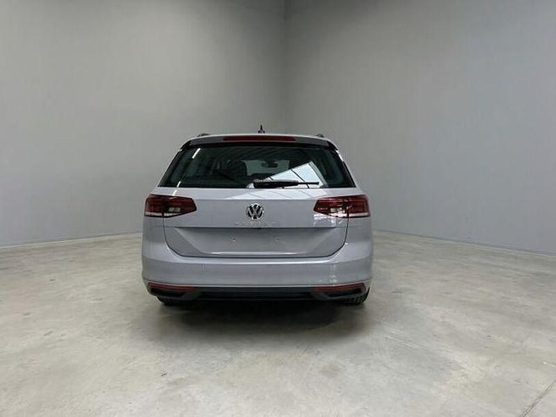 Gebraucht VW Passat Business 190 PS (139 kW) 2022 Grau Kombi