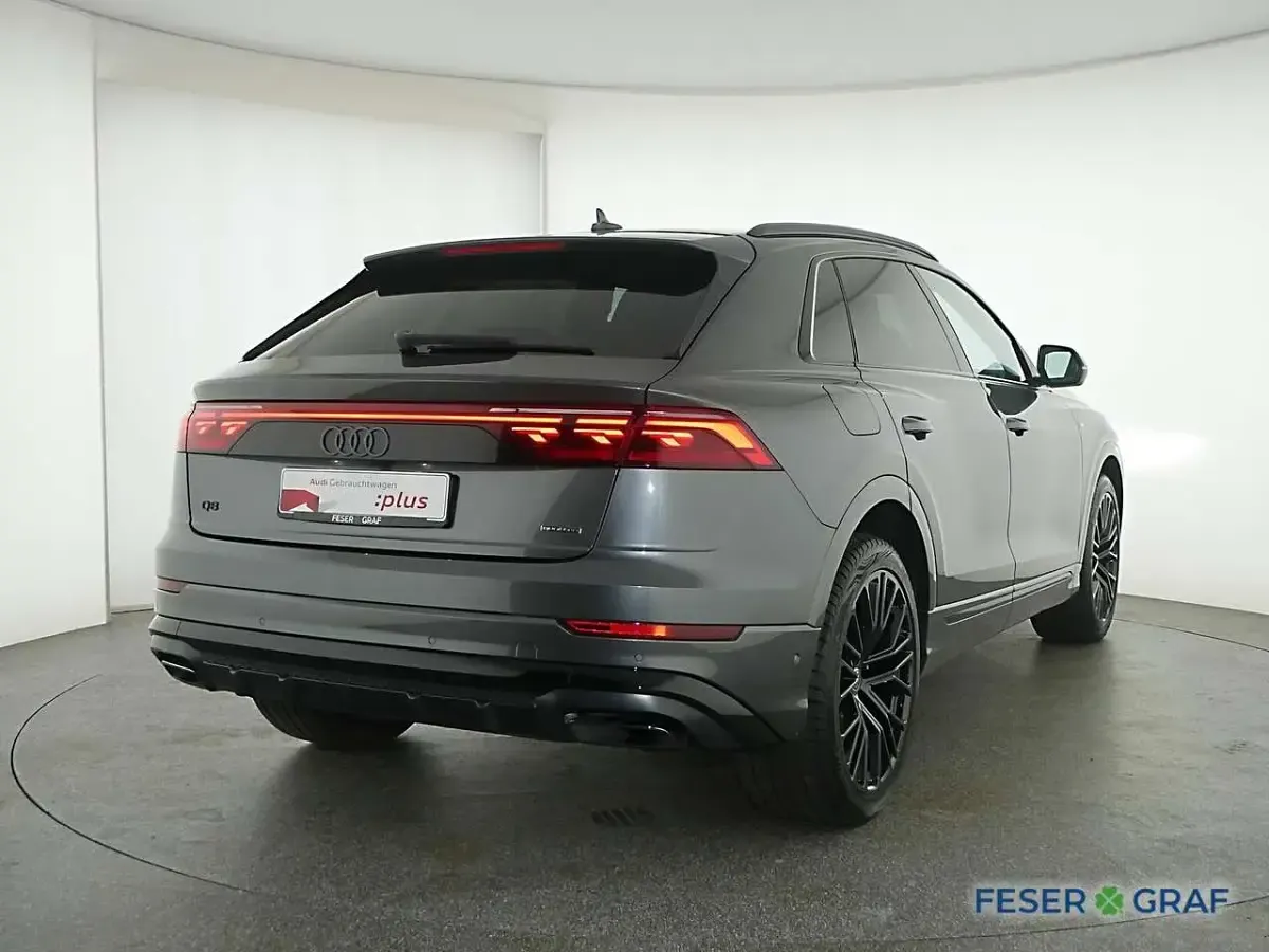Gebraucht Audi Q8 S-Line 286 PS (210 kW) 2025 Daytonagrau perleffekt SUV
