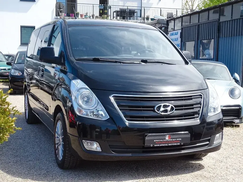Gebraucht Hyundai H-1 Comfort 170 PS (125 kW) 2015 Schwarz Van / Kleinbus