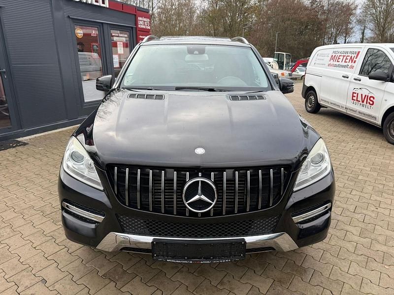 Gebraucht Mercedes ML350 258 PS (189 kW) 2011 Schwarz SUV