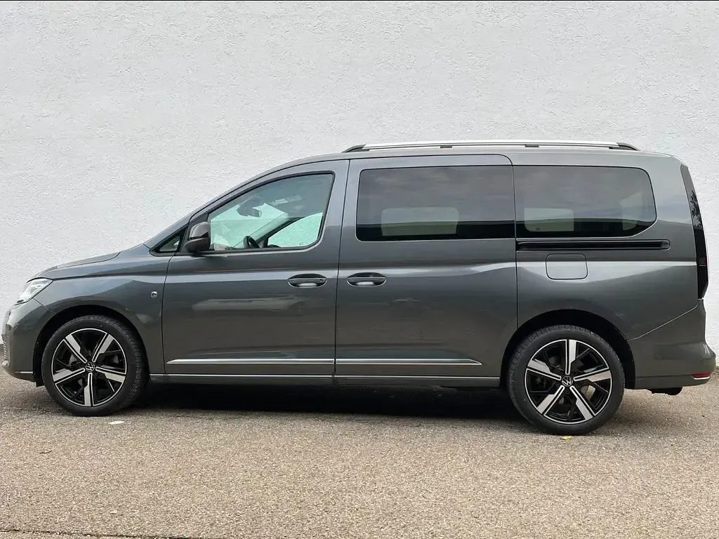 Gebraucht VW Caddy Maxi Style 122 PS (89 kW) 2022 Grau Van / Kleinbus