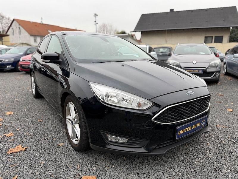 Gebraucht Ford Focus Business Edition 125 PS (91 kW) 2016 Schwarz Limousine