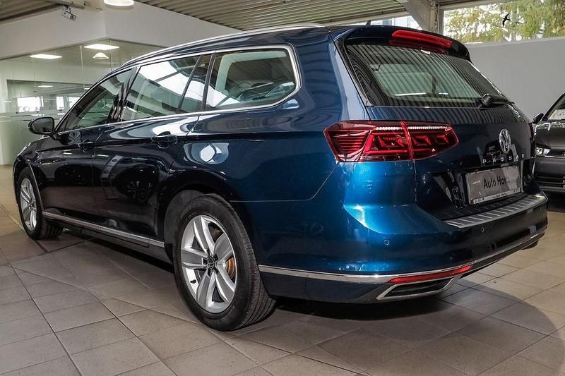 Gebraucht VW Passat Elegance 190 PS (139 kW) 2020 Blau Kombi