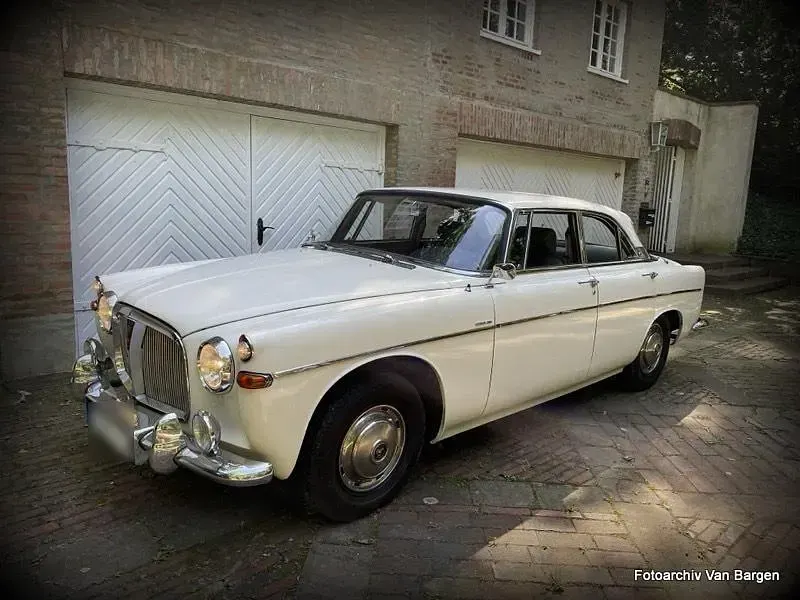 Second-hand Rover P5 152 CP (111 kW) 1966 Alb Coupe
