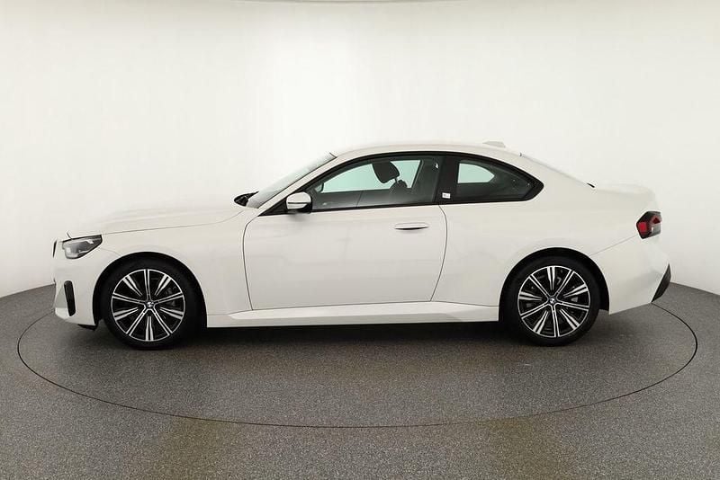 Gebraucht BMW 218 Sport Line 156 PS (114 kW) 2024 Alpinweiss Coupé