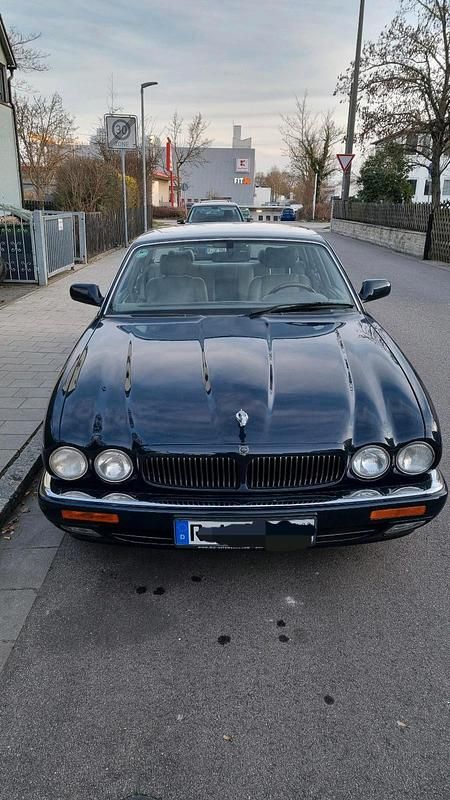 Gebraucht Jaguar X300 230 PS (169 kW) 1995 Blau Limousine