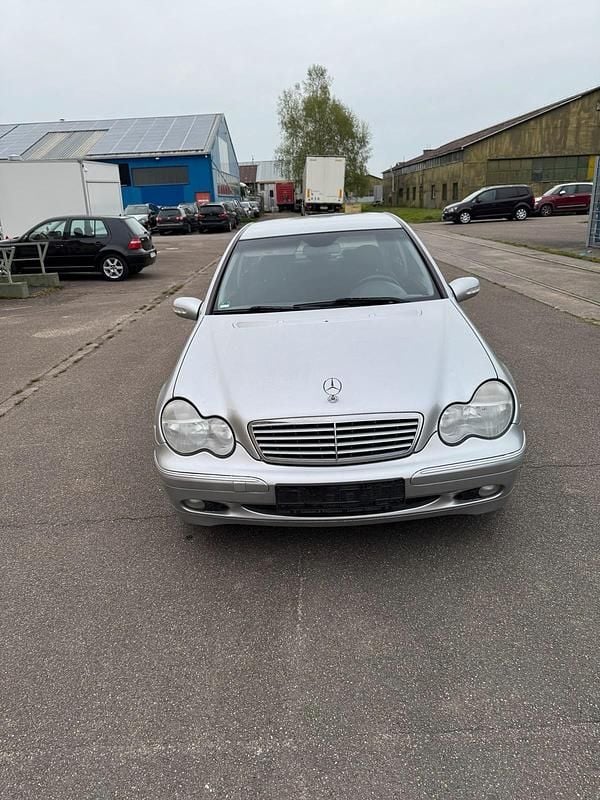 Gebraucht Mercedes C200 163 PS (119 kW) 2003 Silber Limousine