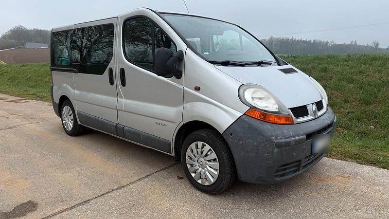 Second-hand Renault Traffic 2006 Gri Monovolum