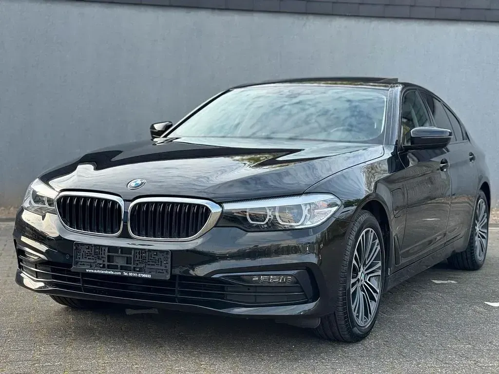 Gebraucht BMW 530e Sport Line 184 PS (135 kW) 2020 Schwarz Limousine