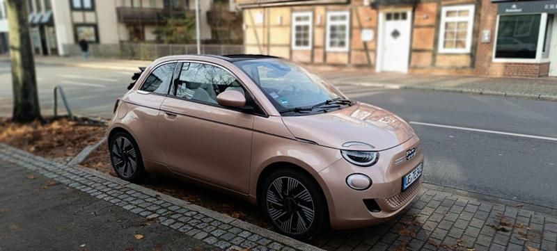 Andere farben Gebraucht 2022 Fiat 500e La Prima Cabrio | 23.000 € (Etwas zu teuer) - Bild 1/4