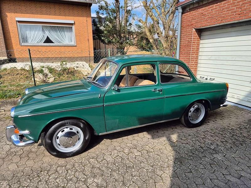 Second-hand VW Type 3 45 CP (33 kW) 1966 Verde Berlinǎ