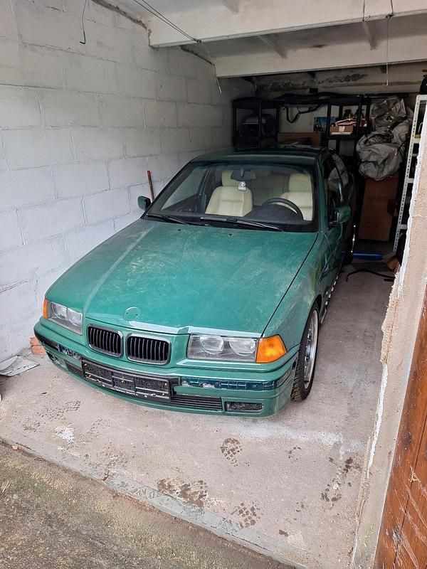 Grün Gebraucht 1996 BMW 316 Kleinwagen | 3.800 € (Fairer Preis) - Bild 1/4